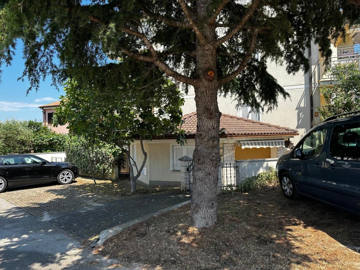 Ferienwohnung Casa Rosa Banjole Exterior foto